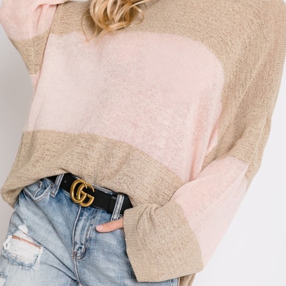 Store Closing‼️  Color Block Oversized Top - Picture 7 of 7